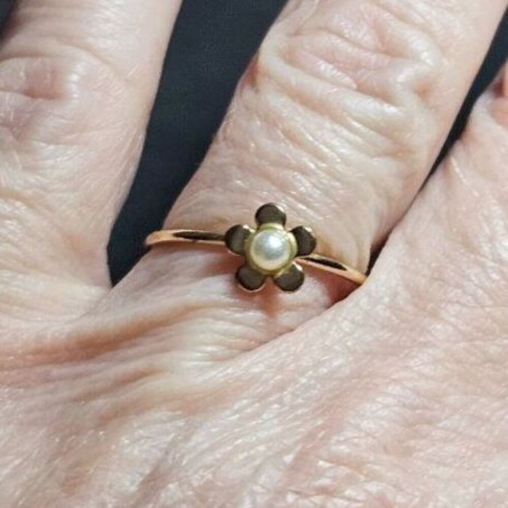 Gold Tone Flower Ring with Faux Pearl Size 5.25 Dainty Feminine